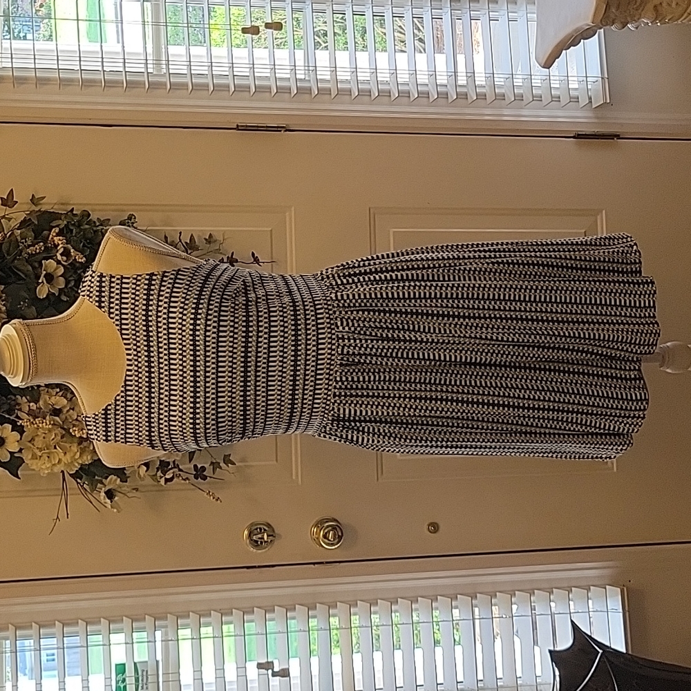 LOFT Ann Taylor light blue black white print sleeveless gathered waist Medium …